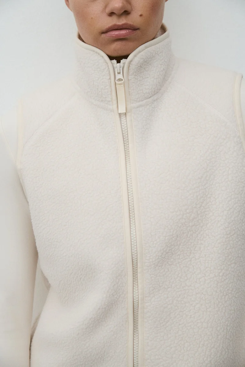 H&M  Regular Fit Teddy Sports gilet for Women | Best Price UAE
