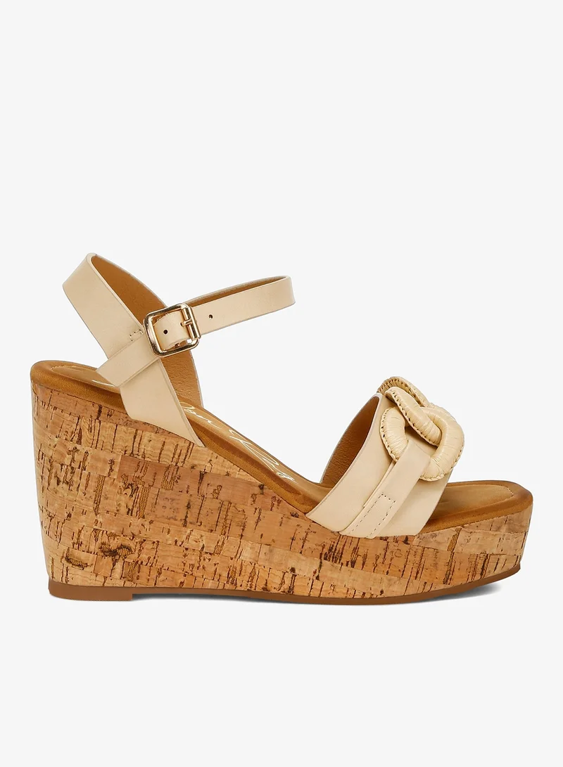 Cushion Chain Pin Buckle Wedges in Beige
