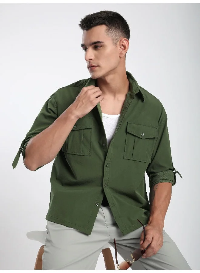 بيونغ قميص بأكمام ملفوفة باللون الزيتوني