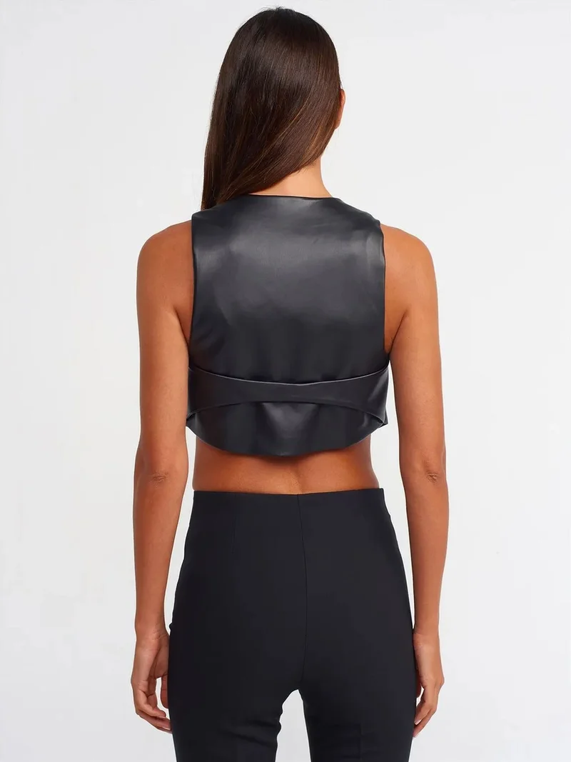 ديلفين Dilvin Faux Leather Sleeveless Crop Blouse