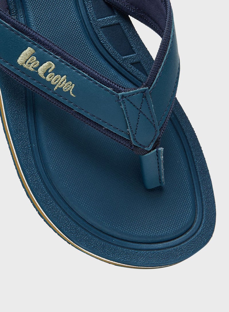 Lee Cooper الوجه يتخبط الشعار  - Image 3