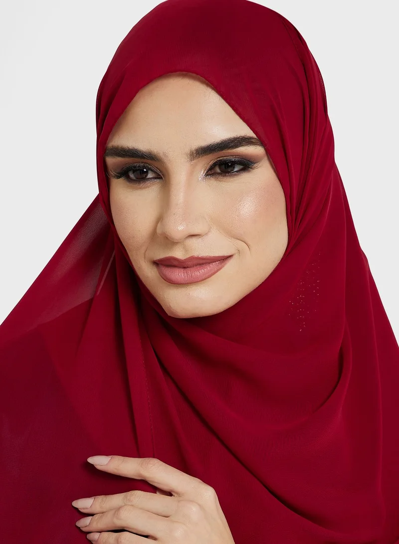 خزانة عباية بنمط كتل الألوان