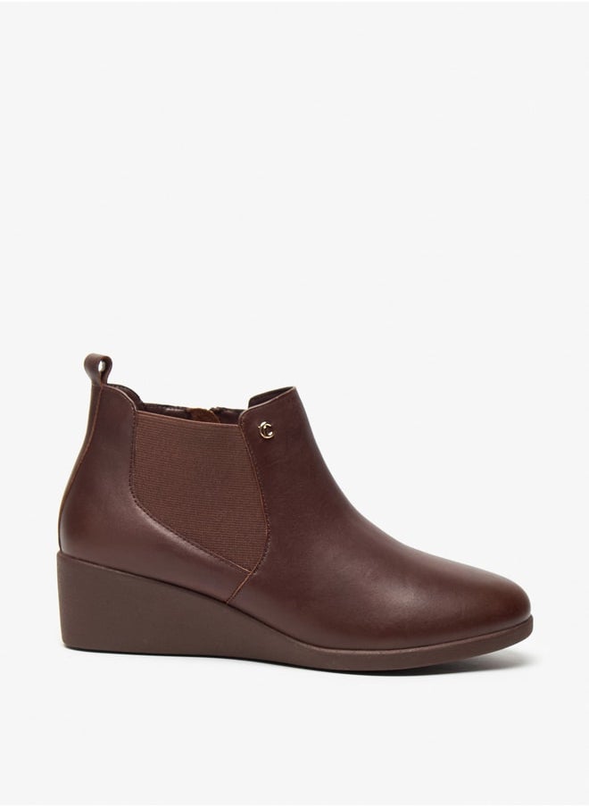 Le Confort Women's Solid Ankle Boots with Wedge Heels and Zip Closure  - Image 3