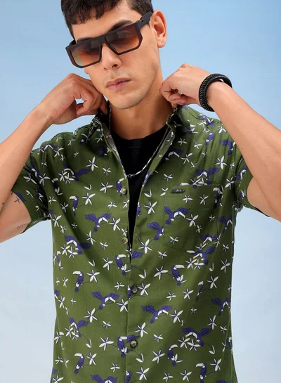 The Indian Garage Co Men Slim Fit Tropical Half Sleeves Spread Collar Resort Wear Shirt