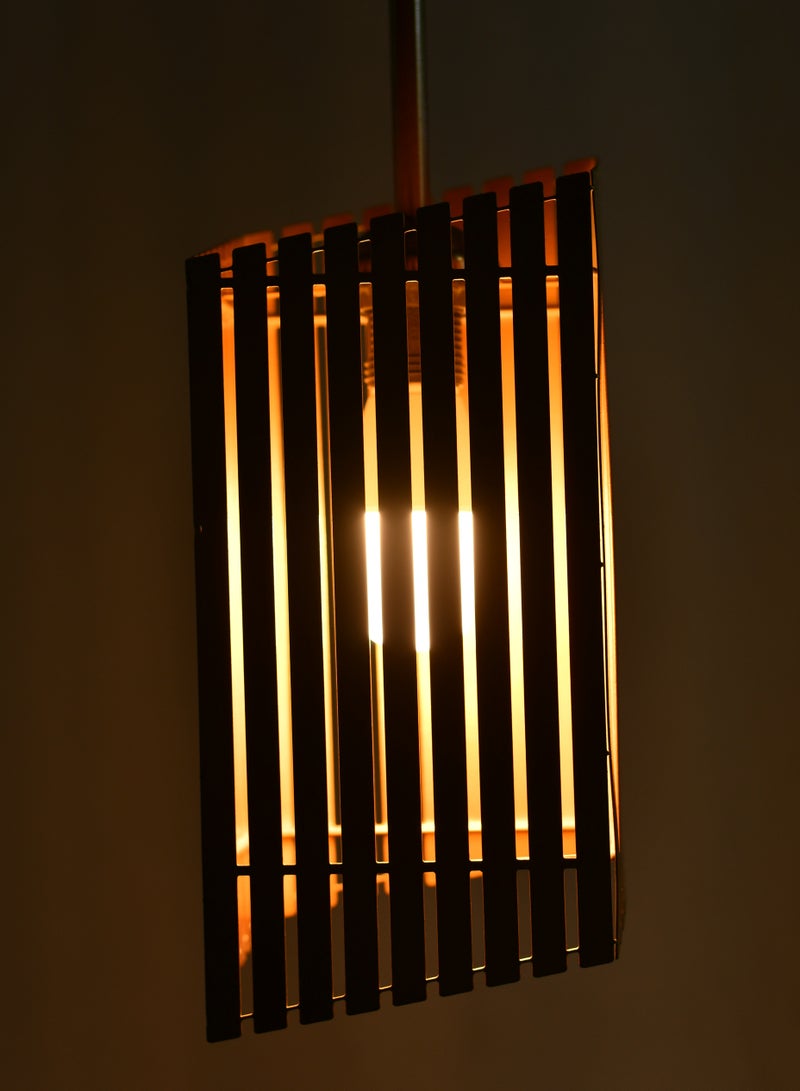 Modern Gold pendant chandelier, geometric shape, with a contemporary and modern design - Image 3