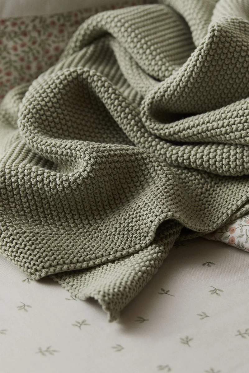 H&M Moss-Stitched Cotton Blanket