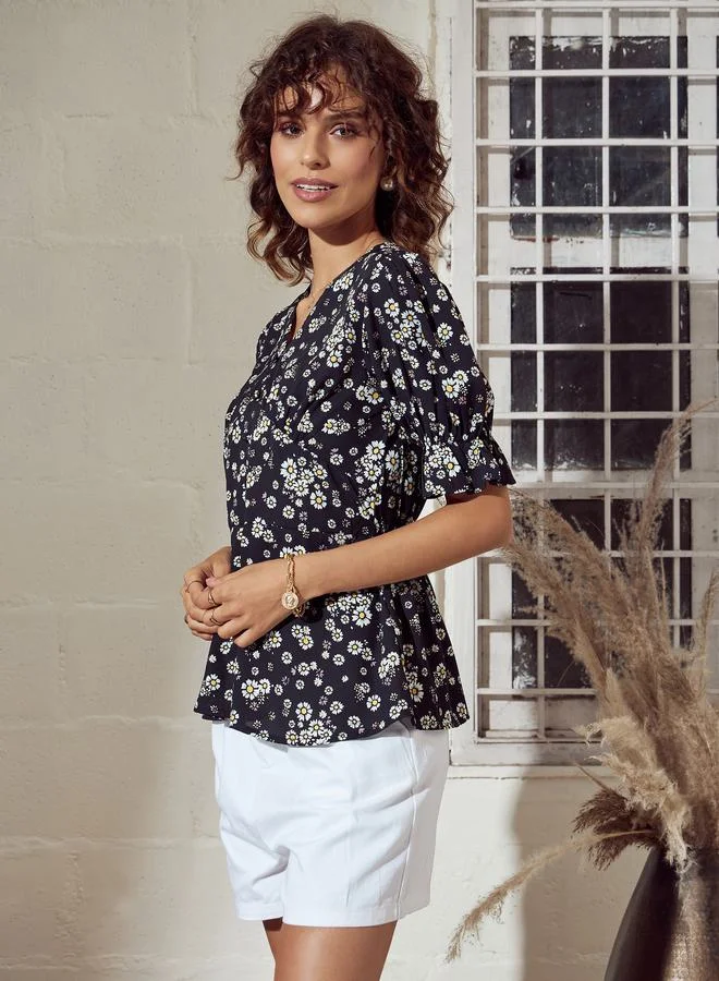 SASSAFRAS Floral Print Puff Sleeves Peplum Top by Styli