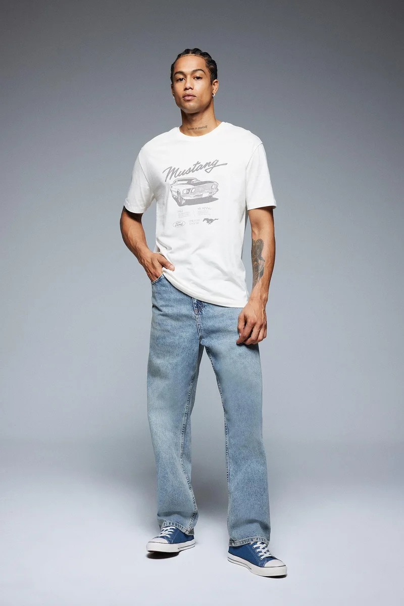 Baggy Fit Wide Leg Washed Jeans