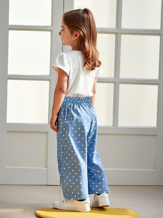 تايك تو طقم ولادي قطعتين قميص أزرق منقط وبنطلون واسع - Image 5