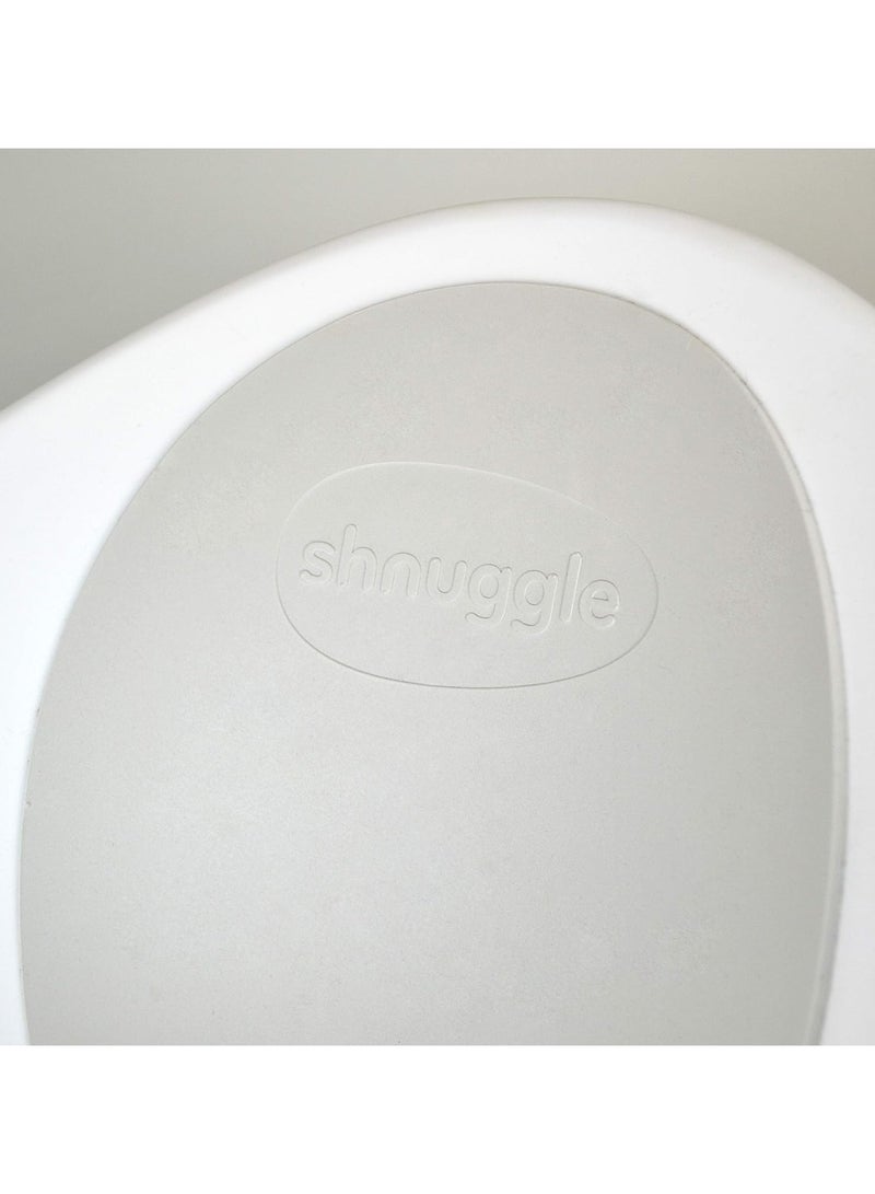 Shnuggle حمام الأطفال حديثي الولادة | دعم مدمج وظهر ناعم | مناسب من حديثي الولادة | دعم مقعد الحمام يشمل قابس (أبيض) - Image 2