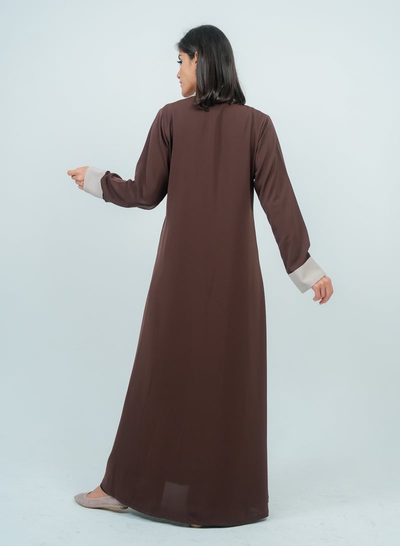 Rosette Abaya Abaya with warm brown refined beige design detailing - Image 3