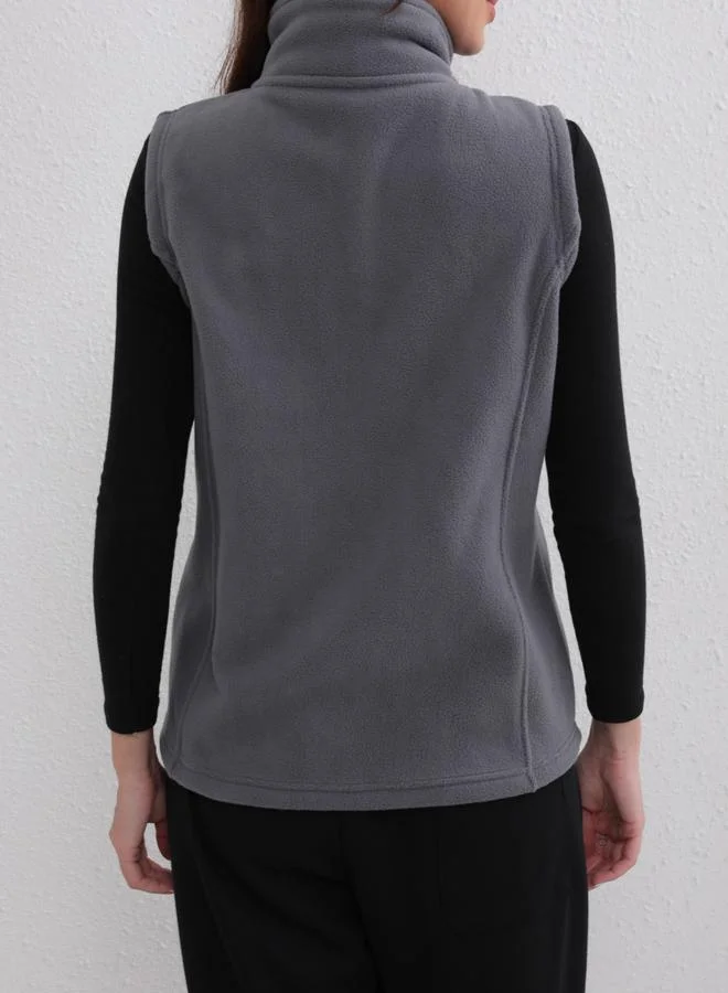 تايك تو جاكيت فليس برقبة عالية وجيوب