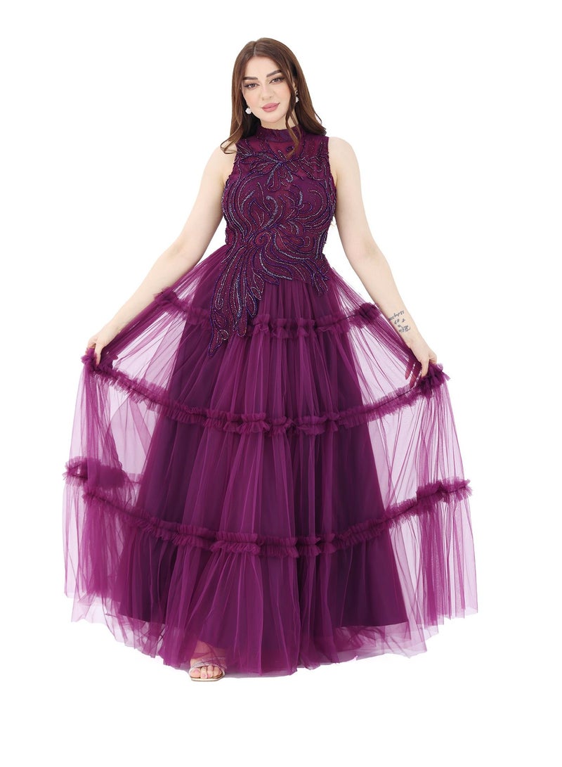 Modern Design A gorgeous evening dress featuring elegant details and a beautiful design. If you are looking for a dress that combines beauty, elegance, and exclusivity, then this dress is the perfect choice for you  - Image 1