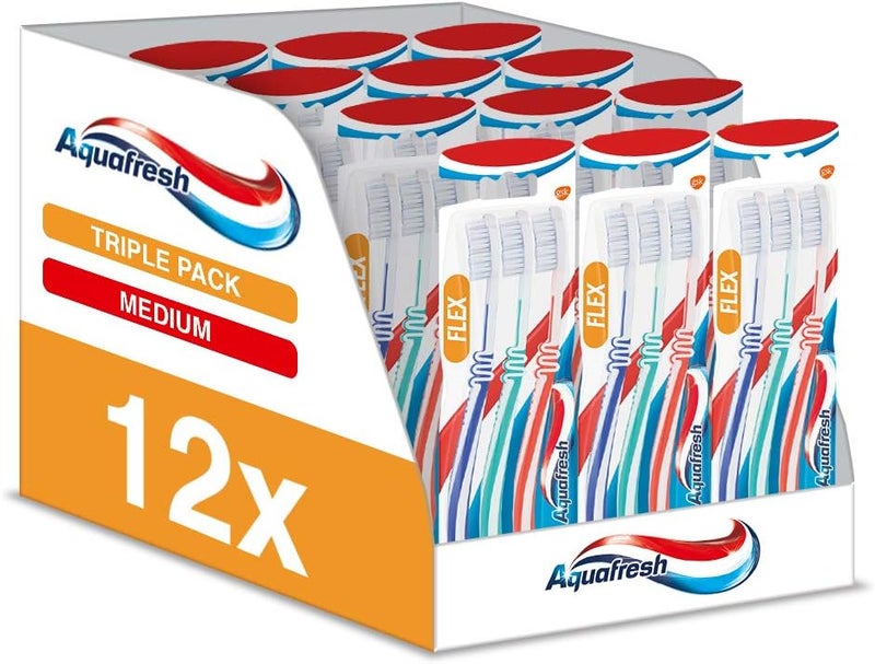 Aquafresh فرشاة أسنان أكوافريش فليكس متوسطة ثلاث عبوات - Image 1
