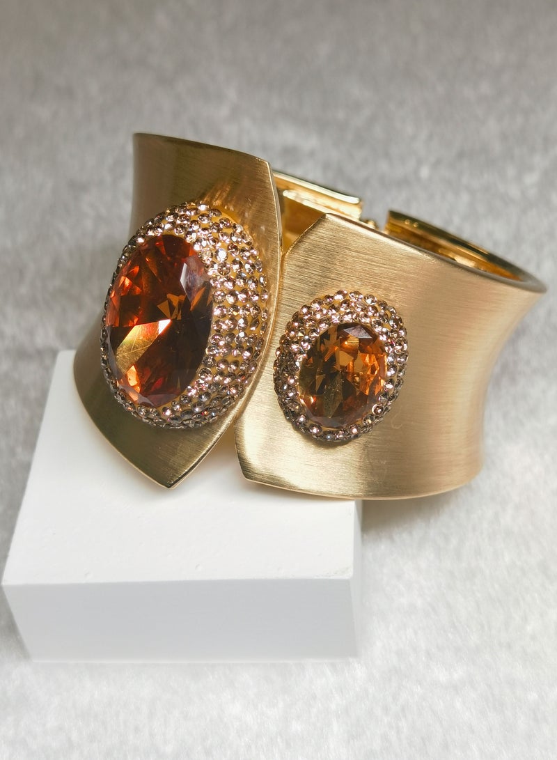 Amber-Inspired Gemstone Women's Luxury Accessories Handcrafted Designer Luxury Gold-Plated Bracelet  - Image 1