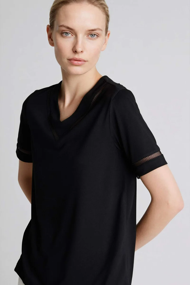 ديفاكتو Regular Fit V-Neck Cotton T-Shirt