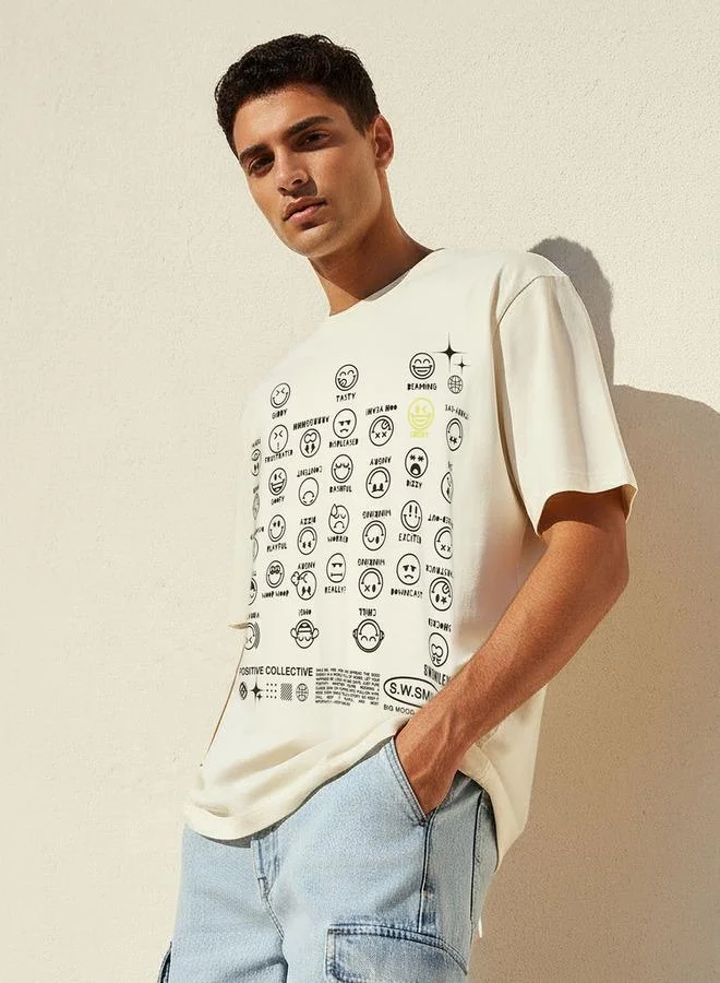 SP Characters Men Regular Fit Crew Neck Short Sleeve SmileyWorld Print T-shirt