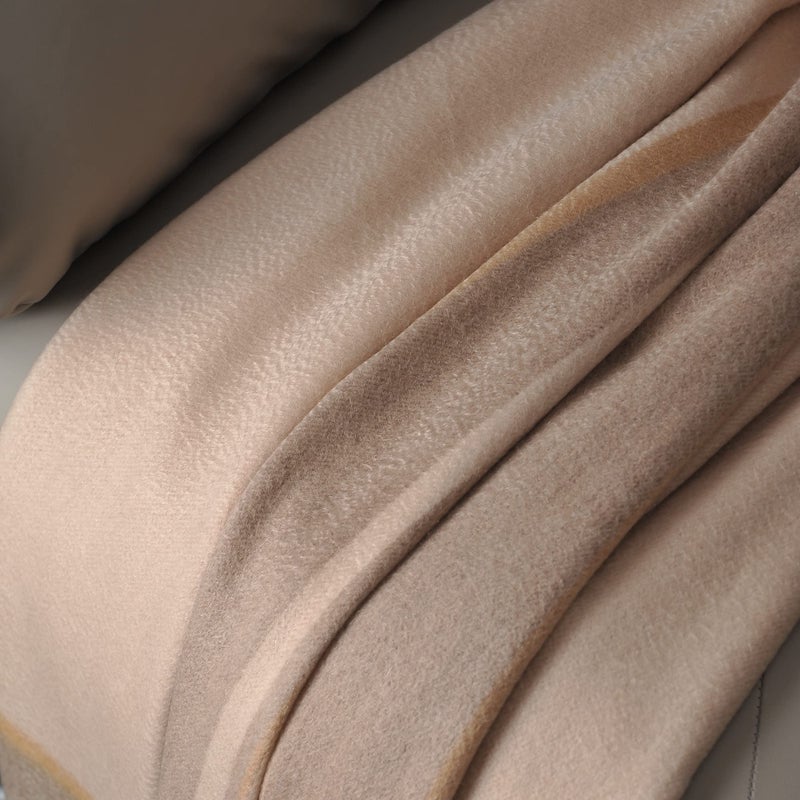 EP Mode 100% Pure Cashmere Throw Blanket for Sofa  Classic Design with Gift Box (Beige Border) - Image 3