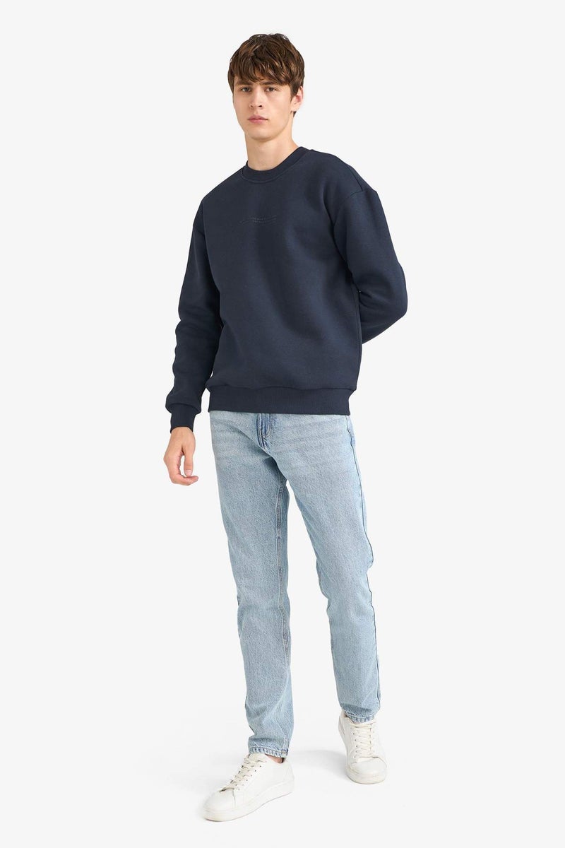 DeFacto Boxy Fit Crew Neck Soft Inside Printed Sweatshirt - Image 4