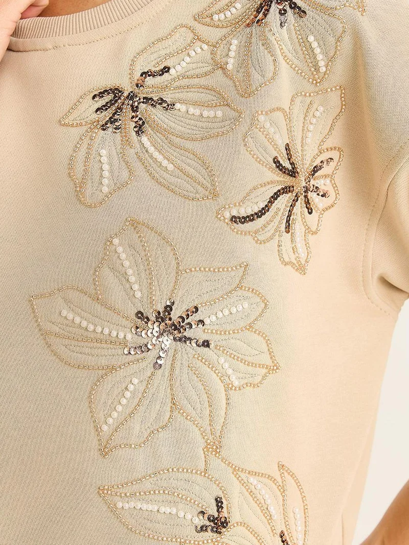 Bianco Lucci Floral Embellished Crew Neck Relaxed Fit Sweatshirt