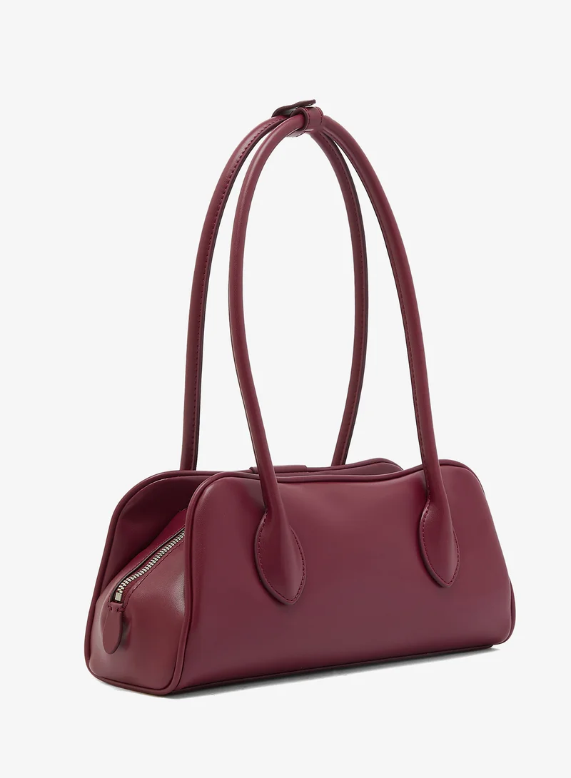 كالفن كلاين حقيبة كتف بثلاثة جيوب