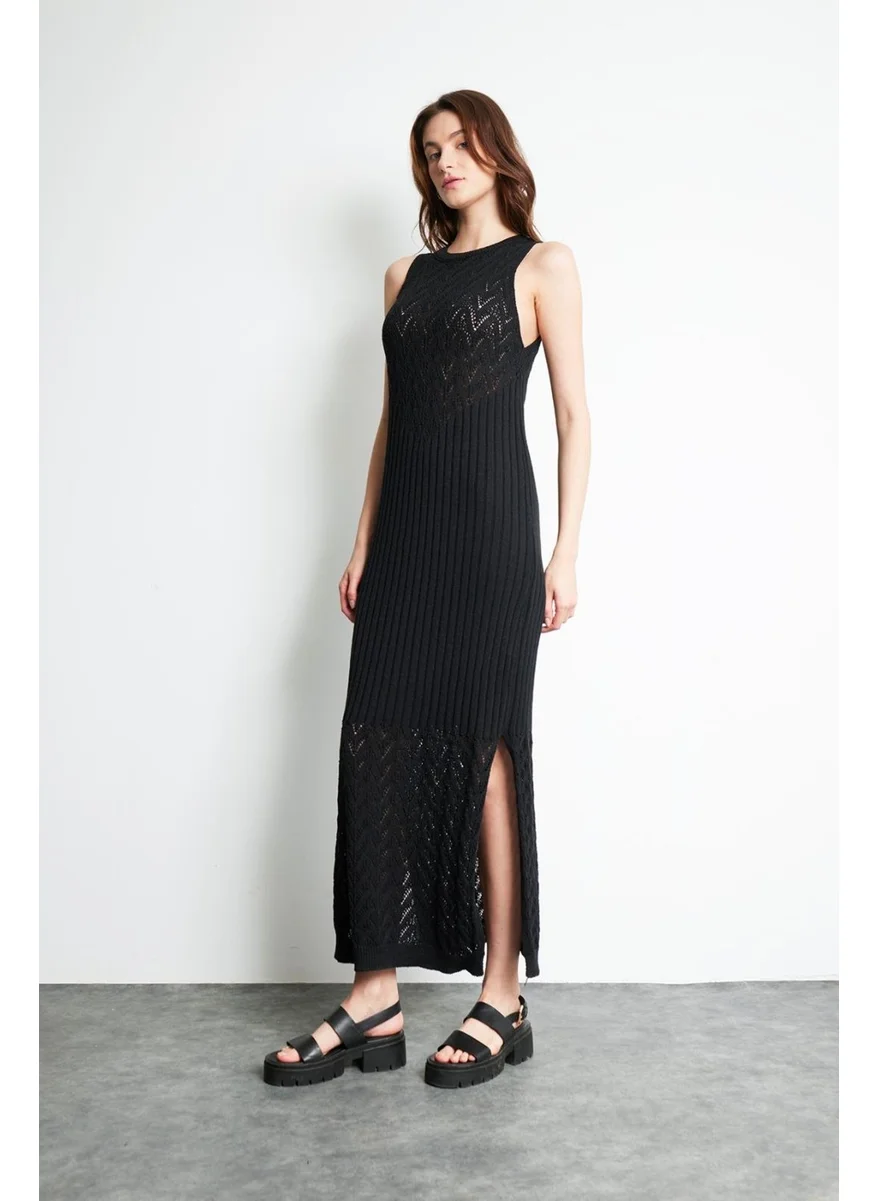 الكسندر جاردي Straped Slit Openwork Long Knit Dress A92533-S