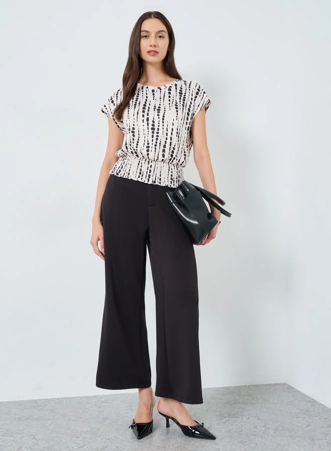 تايك تو بلوزة مخططة بياقة دائرية وقصة خصر ضيقة