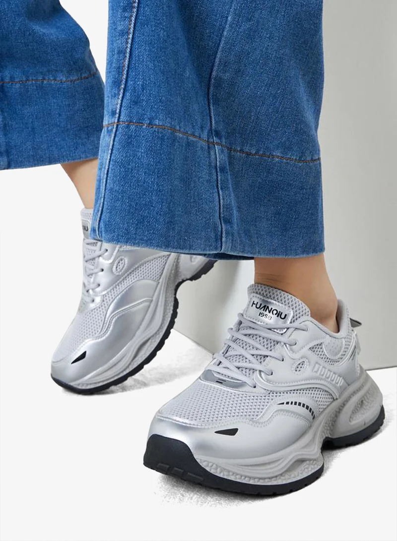 ستايلي اكتيف حذاء سنيكرز بأربطة للإغلاق