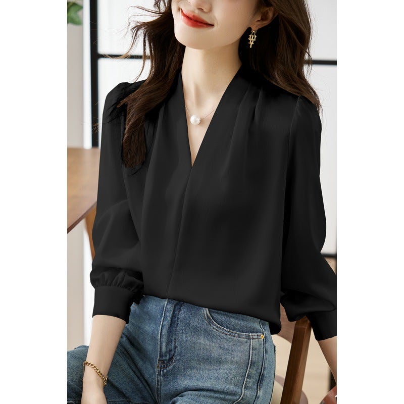 Real S Of A Simple Autumn Blouse For Women, Featuring A V-Neck, Mature Style, Suitable For Commuting, Made Of Satin Chiffon - Image 1