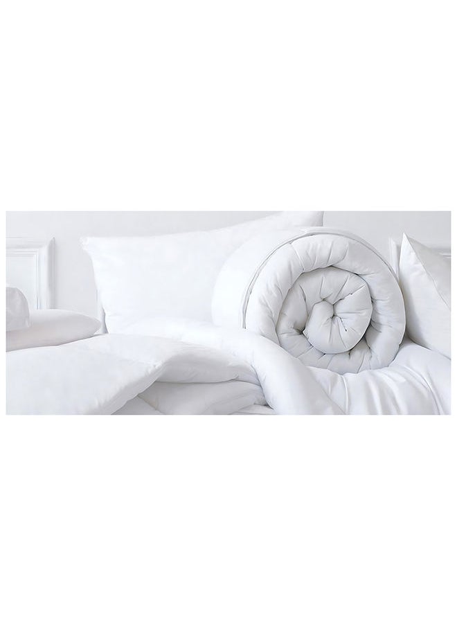 Hotel Linen Klub Anti Microbial Quilt - Outer Cover: 100% Microfiber w/ Anti Microbial Treatment , Filling: 200gsm  Soft Fibersheet , King :  240 x 260cm  - Image 3