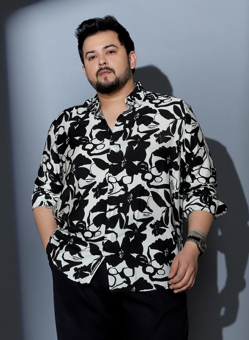 Instafab Plus Instafab Plus Men Contrast-Botanical Imprint Shirt | Spread Collar , Long Cuffed Sleeves | Button Closure , Curved Hem | Floral Print Plain | Woven Fabric For Casual & Evening Wear | Onyx Black