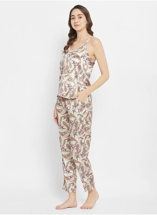 كلوفيا Satin Paisley Print Cami & Pyjama Set by Styli
