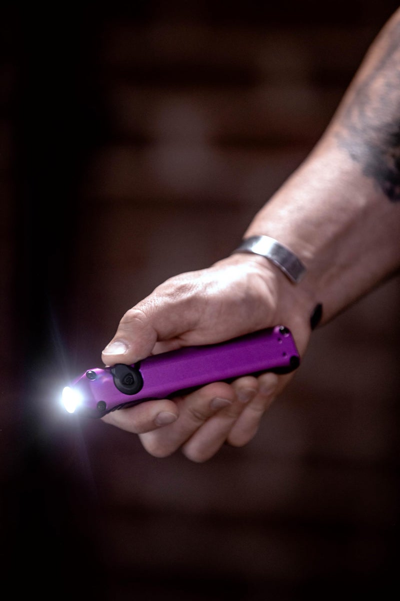Streamlight 88818 Wedge 1000-Lumen Max 300-Lumen Standard 1200-Candela Flat Everyday Carry Flashlight, Includes USB-C Cable and Lanyard, Purple - Image 4