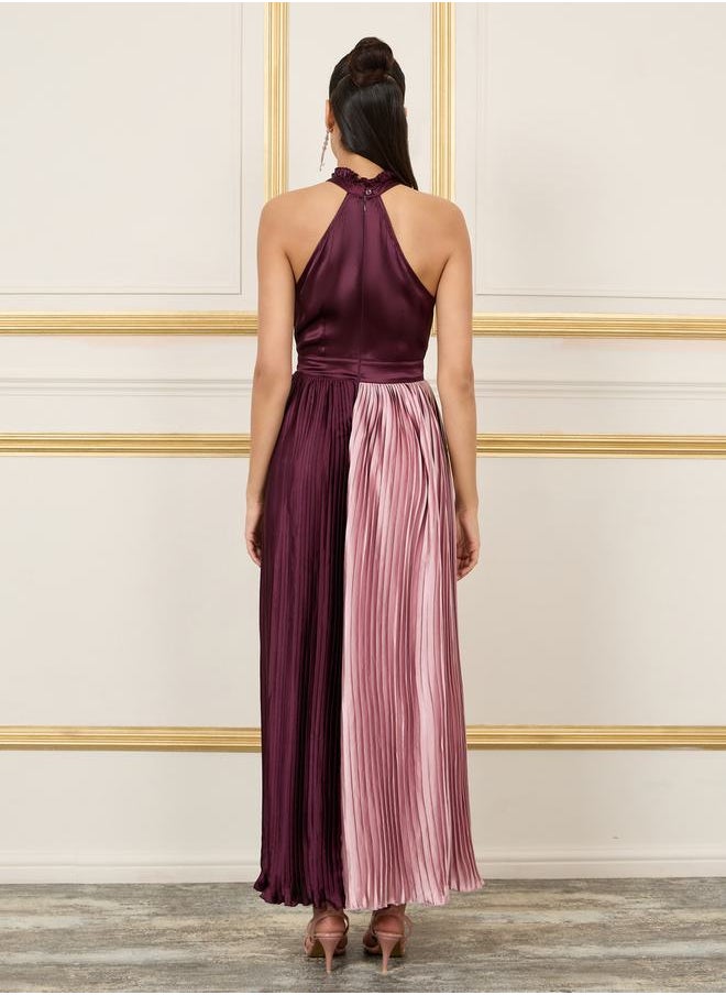 Styli Colorblock Pleated Halter Neck A-Line Maxi Dress  - Image 4