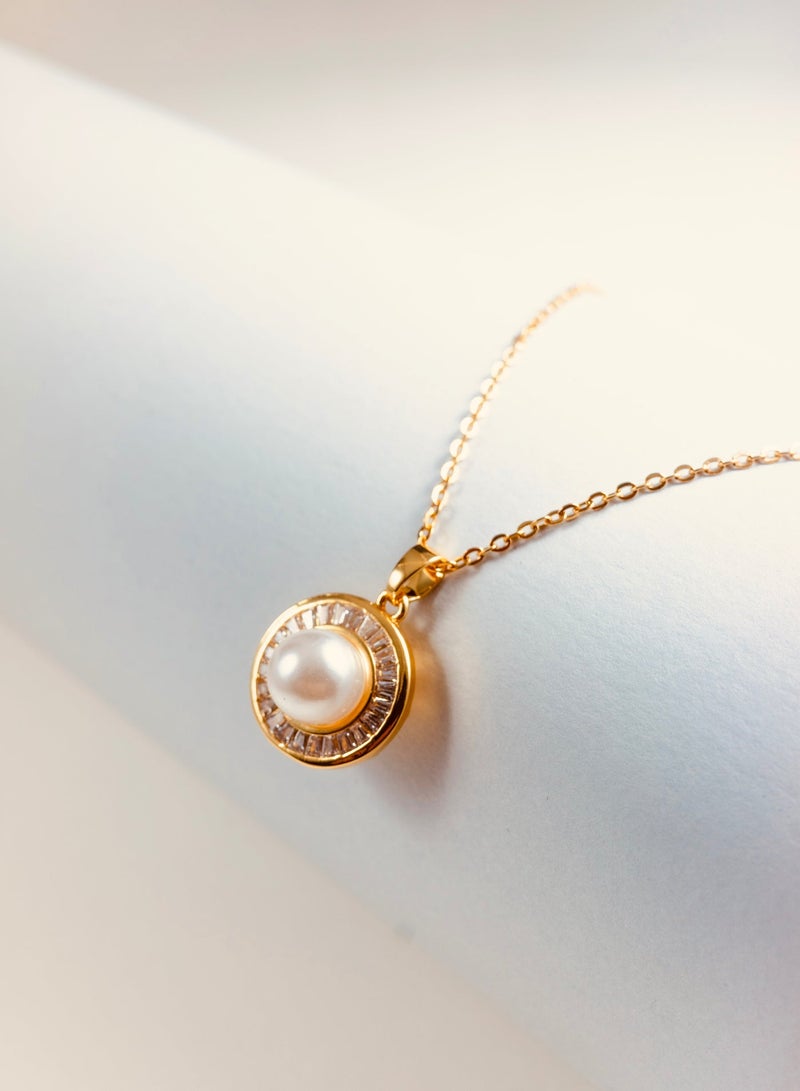 Pearl Pendant Necklace for ladies, Gold Plated - Image 1
