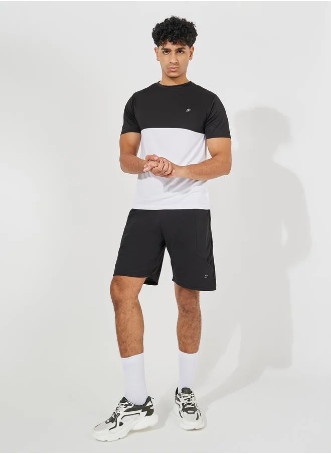 ستايلي Texture Knit 7" Training Shorts with Pockets