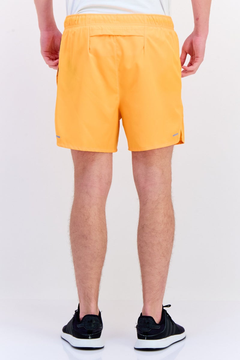 Nike شورتات خارجية للرجال بقصة قياسية، برتقالي - Image 3