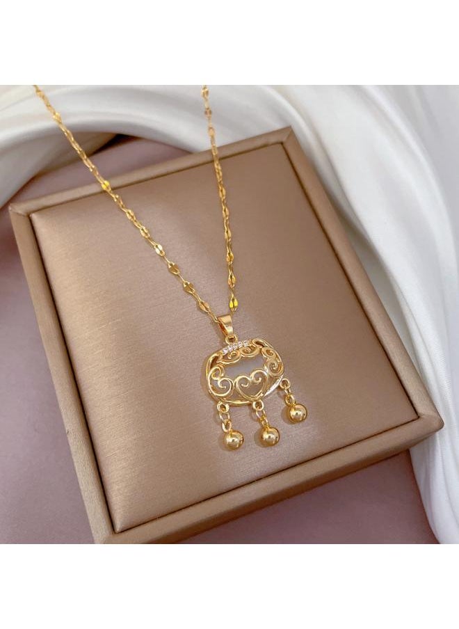 Generic - [titanium Steel] New Diamond-encrusted Four-leaf Flower Necklace Female Temperament Female High-grade Double-sided Shell Clavicle Chain Explosions - Image 1