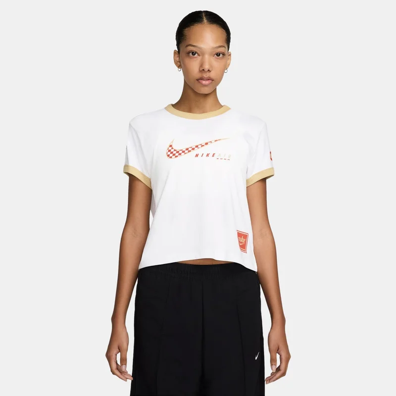 نايكي تيشيرت سبورتسوير كلوب للنساء