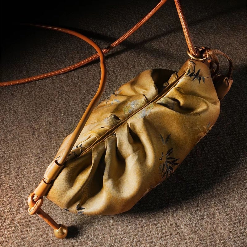 Senxia Chinese Style Cloud Crossbody Bag - Image 3