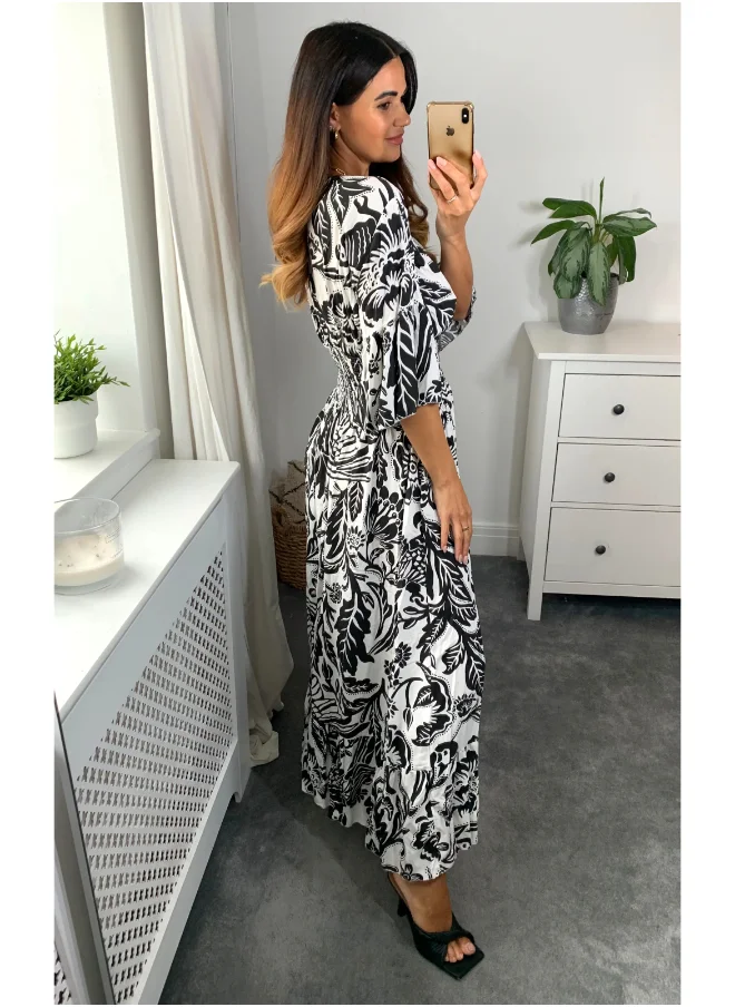 Hoxton Gal Floral Print Maxi Dress with V-Neck and Shirred Waist in Black