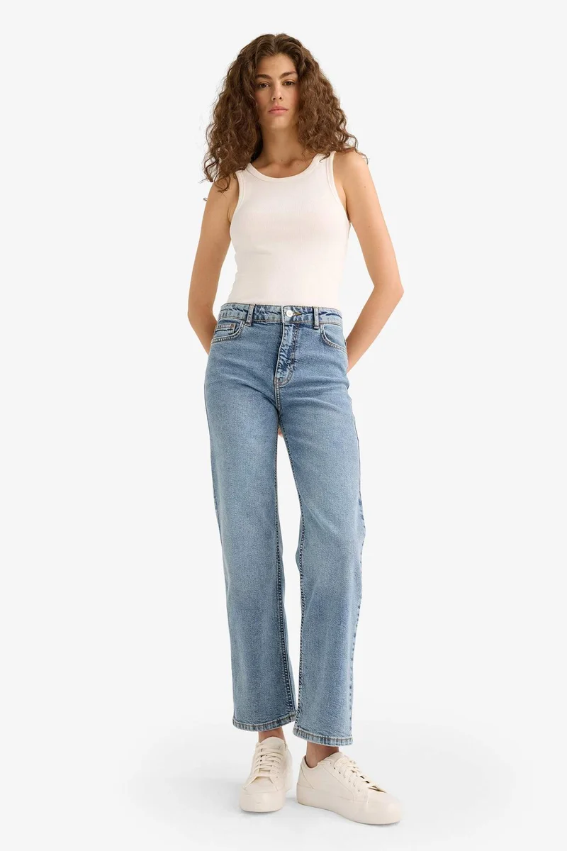 ديفاكتو Comfort Straight High Waist Ankle Length Jeans