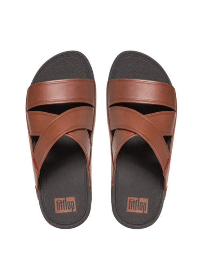 FitFlop 049-7 صندل رجالي من Fitflop CHI SLIDE B08-277 أسمر ضارب للصفرة  - Image 3