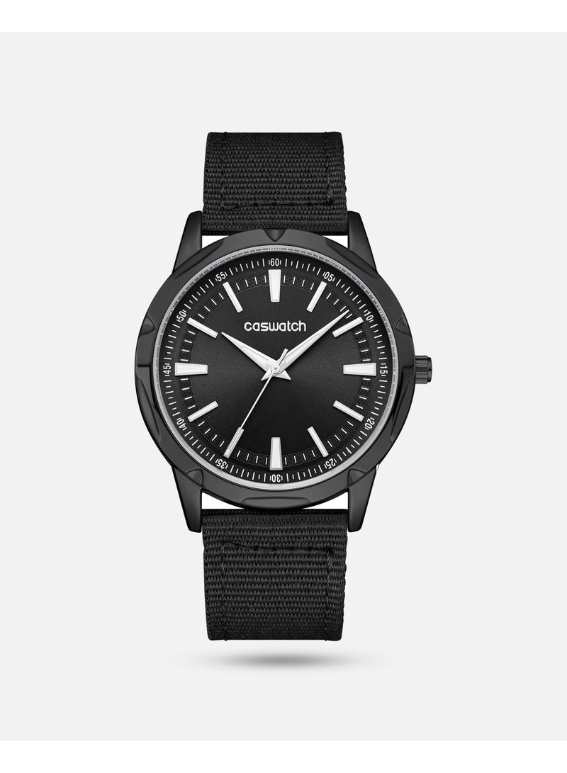 Men's watch with a black fabric strap - Image 1