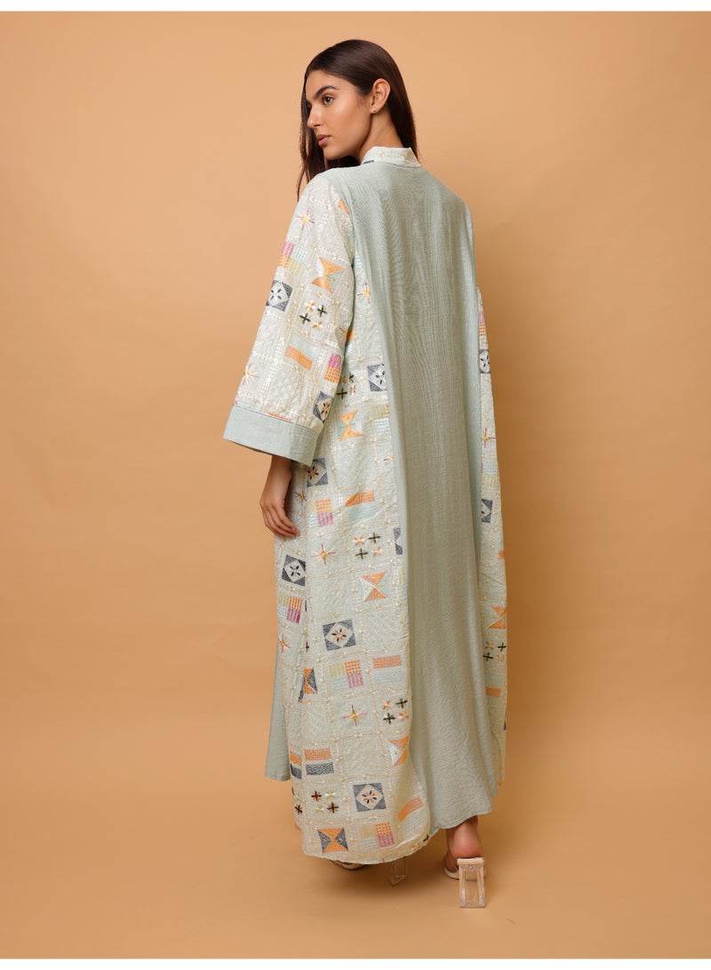 اكسا جلابية فاخرة بتفاصيل هندسية وترتر أمامي - Image 4