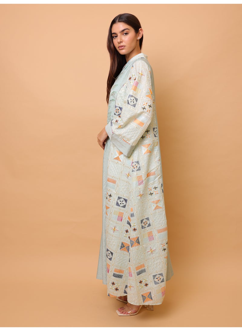 اكسا جلابية فاخرة بتفاصيل هندسية وترتر أمامي - Image 3