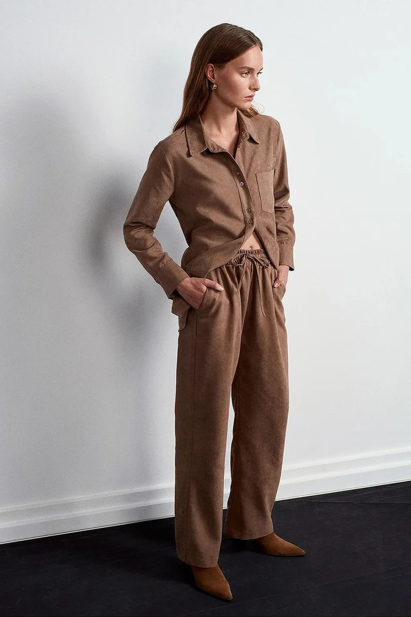 DILVIN Wide-Leg Pull-On Trousers