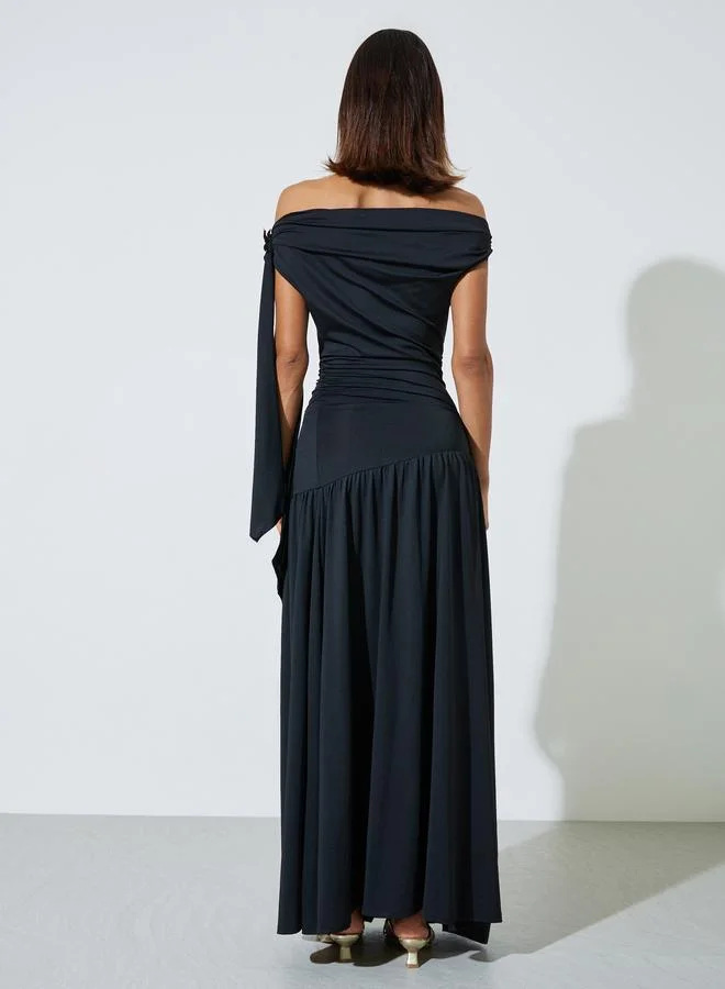 Styli  Black Asymmetric Neck Draped Maxi Dress for Women | Best Price UAE