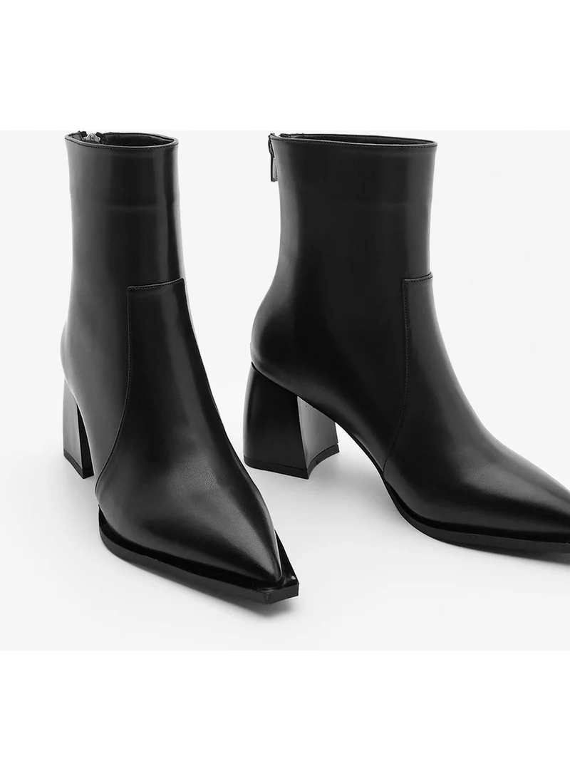 مارجين Women's Pointed Toe Back Zipper Heeled Boots Erves