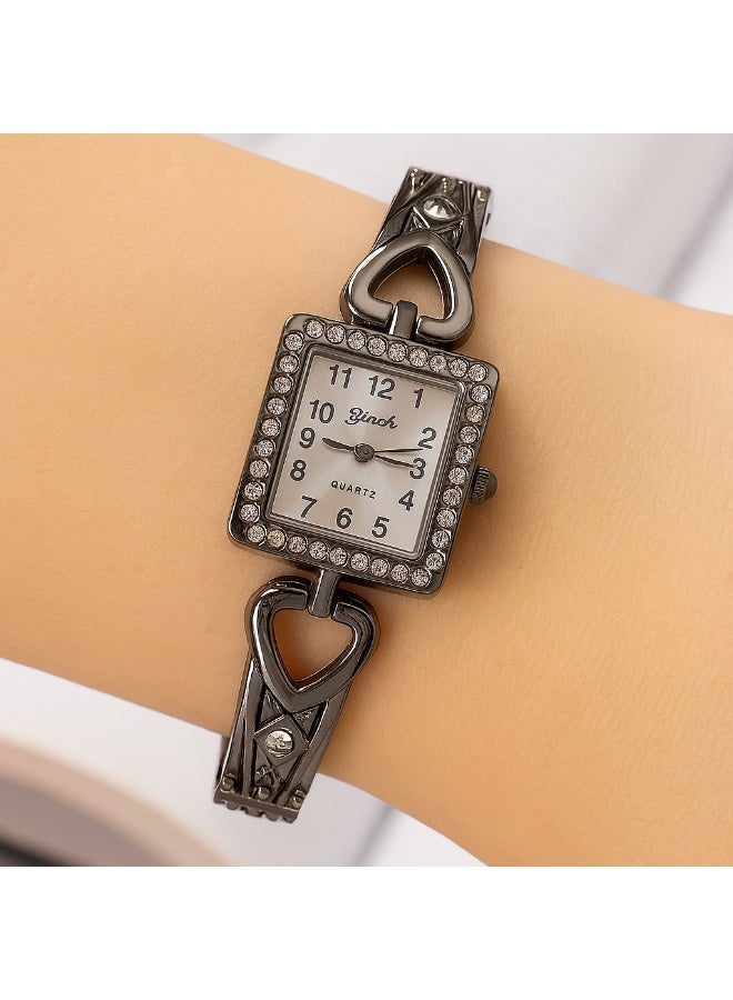Elegant Crystal Quartz Women's Watch – Silver Charm Series - Image 2